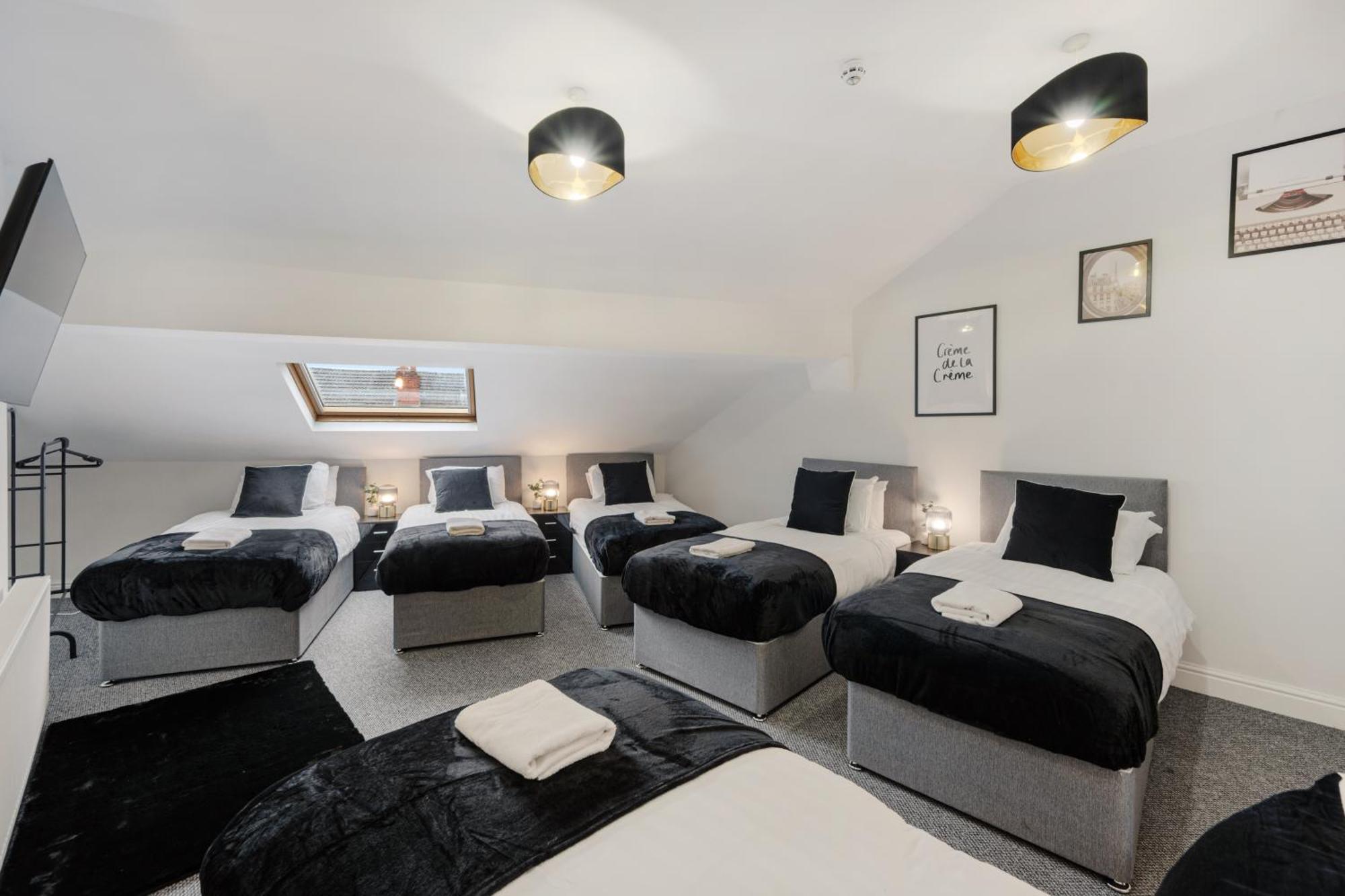Anfield Cosy Stays - Air Host & Stay - Sleeps 14 Liverpool Ngoại thất bức ảnh
