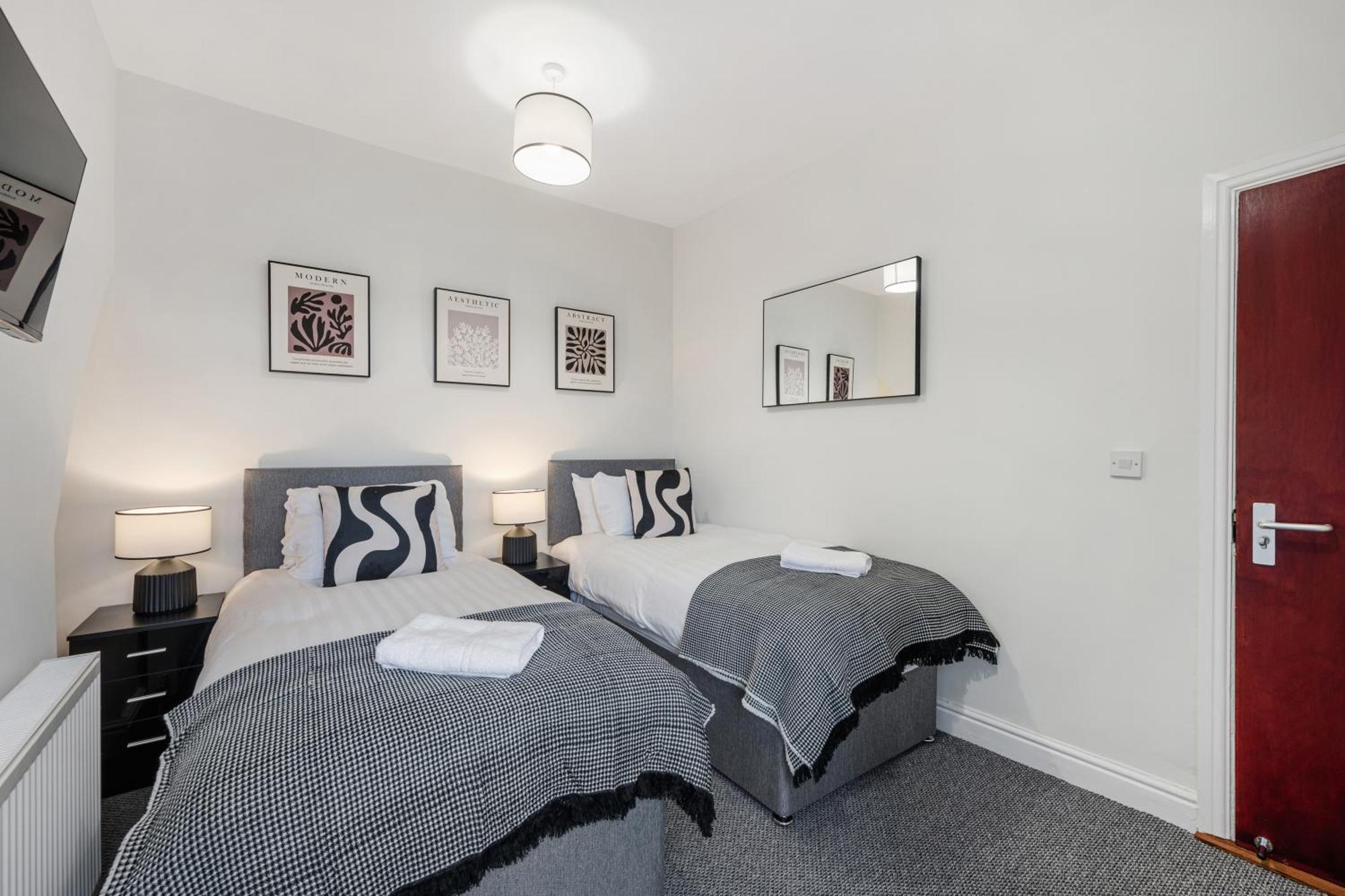 Anfield Cosy Stays - Air Host & Stay - Sleeps 14 Liverpool Ngoại thất bức ảnh