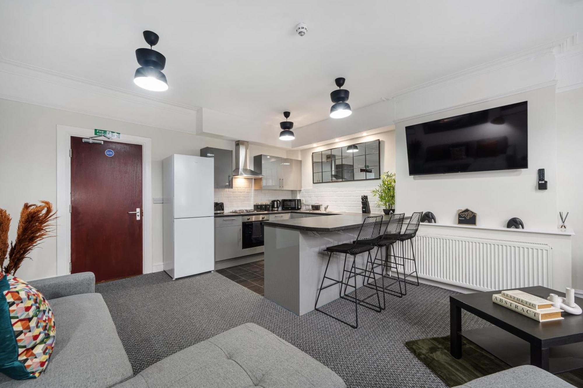 Anfield Cosy Stays - Air Host & Stay - Sleeps 14 Liverpool Ngoại thất bức ảnh
