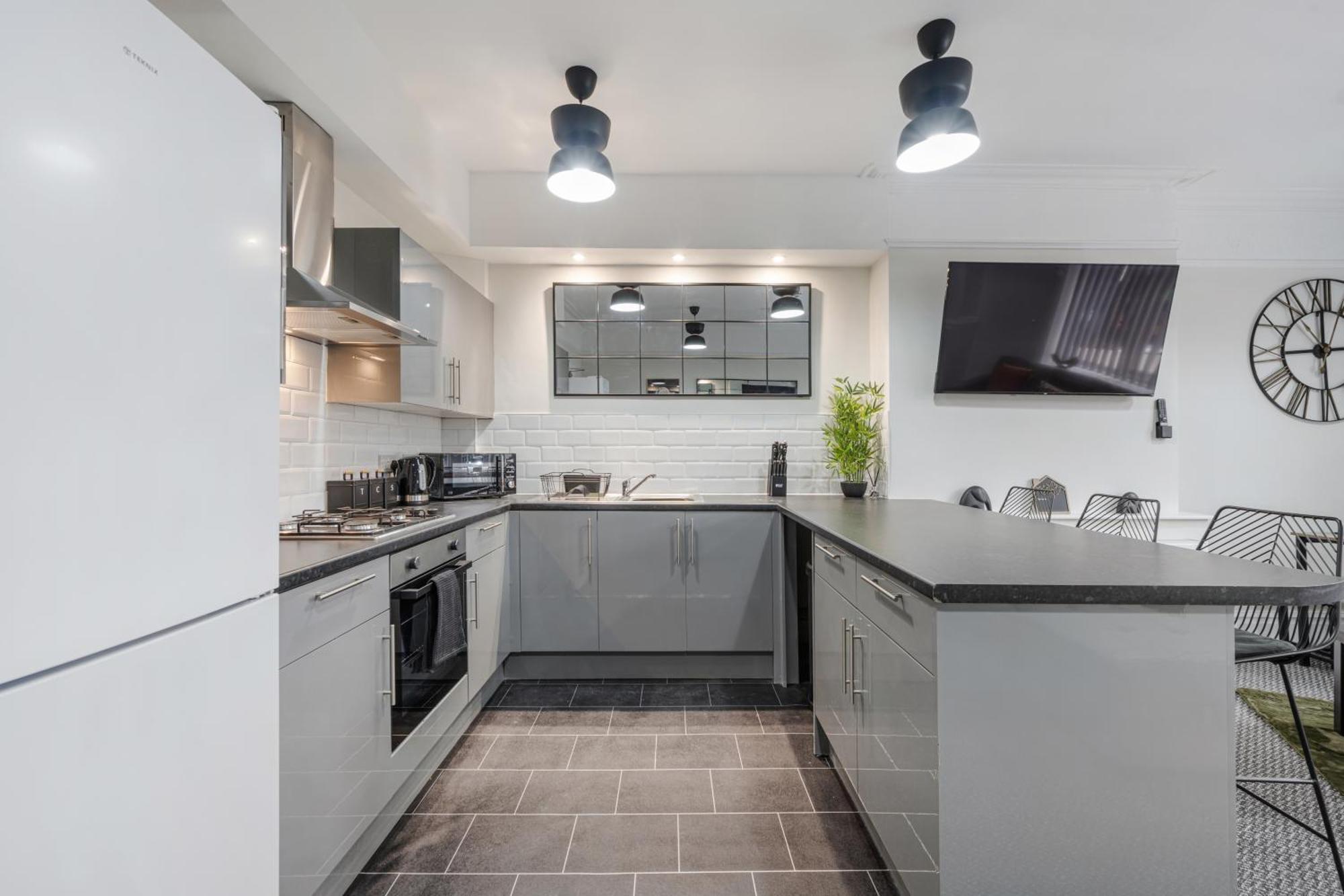 Anfield Cosy Stays - Air Host & Stay - Sleeps 14 Liverpool Ngoại thất bức ảnh