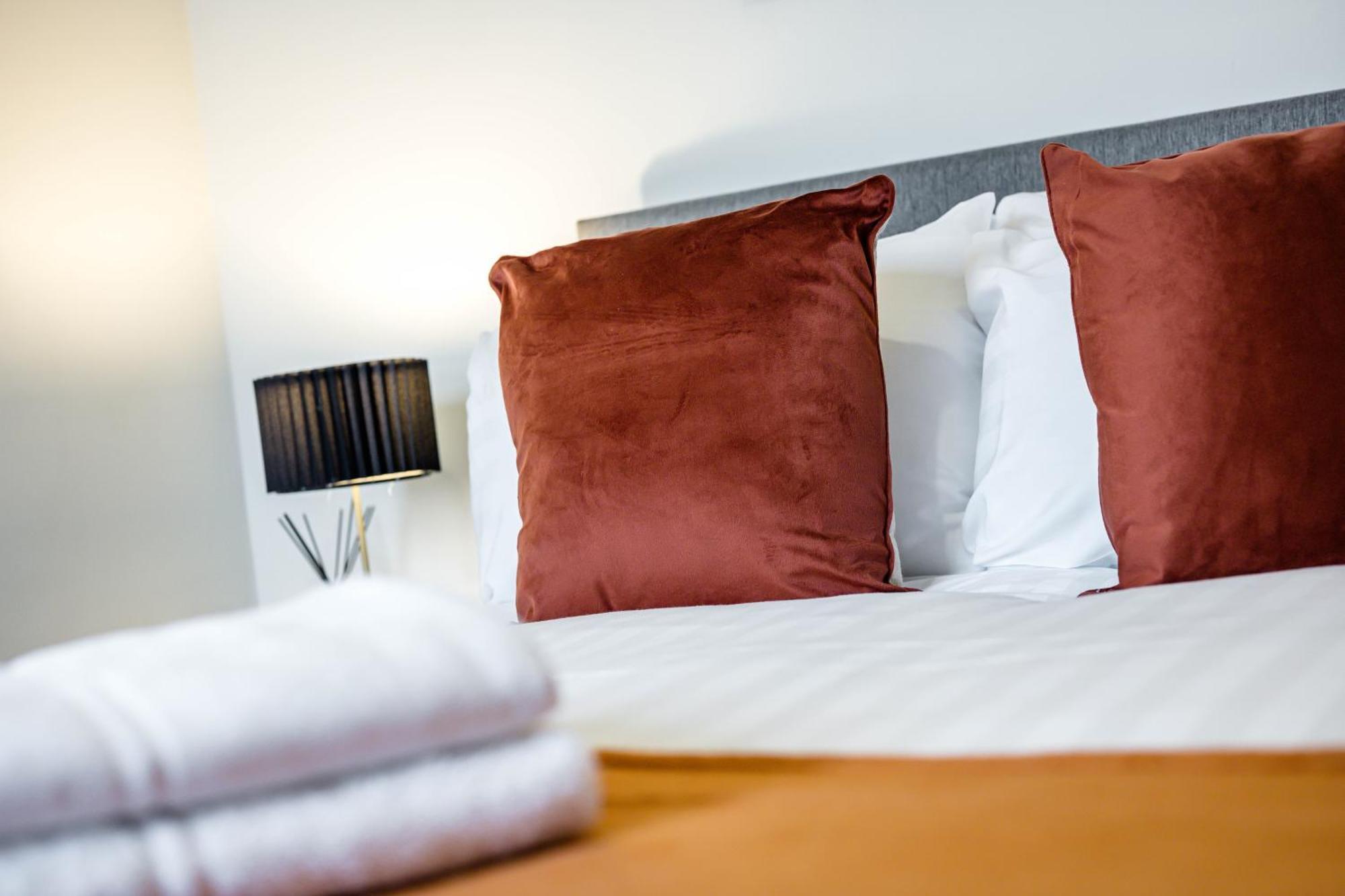 Anfield Cosy Stays - Air Host & Stay - Sleeps 14 Liverpool Ngoại thất bức ảnh